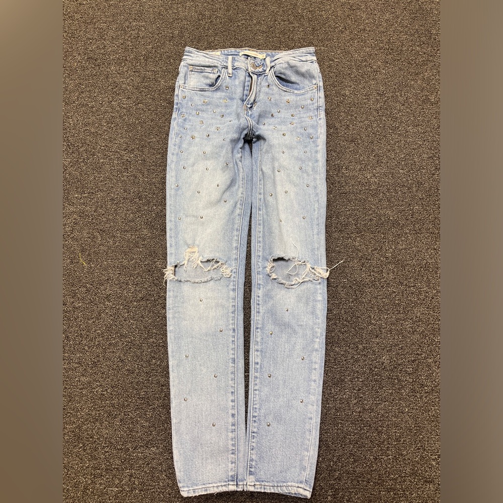 Levi’s jeans light blue size 25 with studs